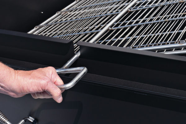 Balanced Rotating Grates With Comfortable Handles on Chicken Cooker