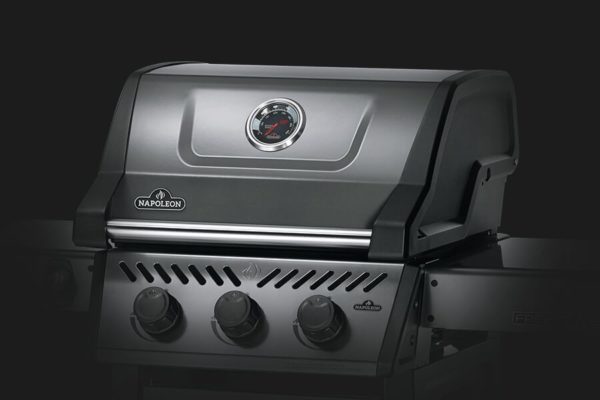Napoleon Freestyle® Series Gas Grill Features - Porcelain-Enameled Lid
