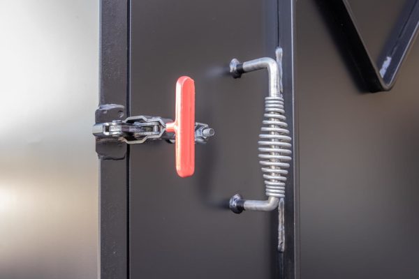 Positive-Lock Latch and Cool-to-the-Touch Handle on Warming Box Door