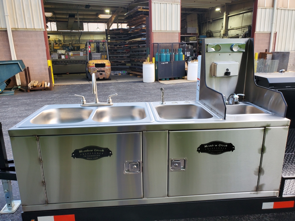Meadow Creek TS250 Custom Trailer With 4-Bowl Stainless Steel Sink
