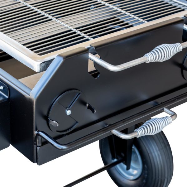 Vent and Cool-to-the-Touch Handles on Meadow Creek Gas Flat Top Grill