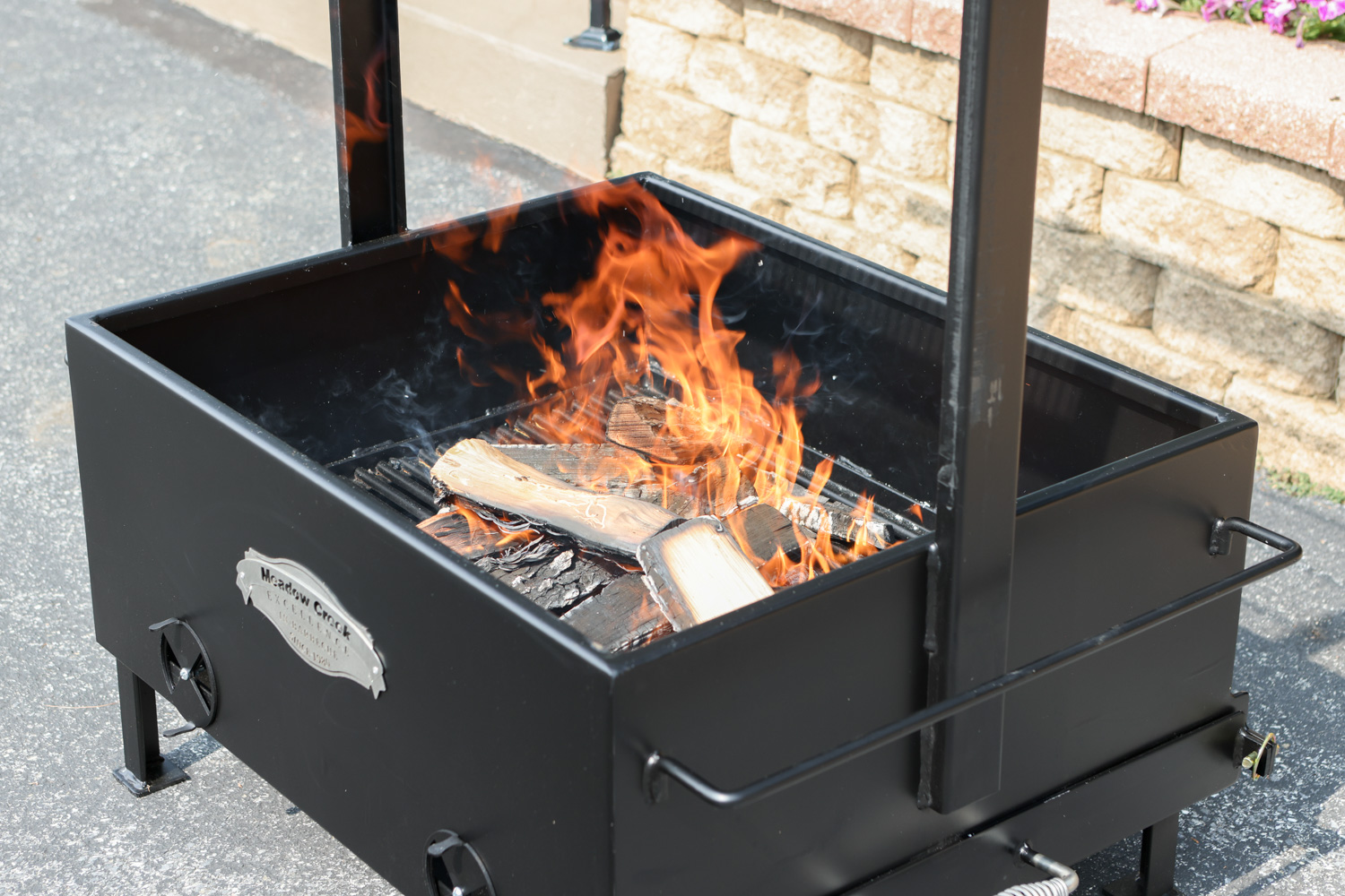 Firebox on Meadow Creek SMFP34 Fire Pit