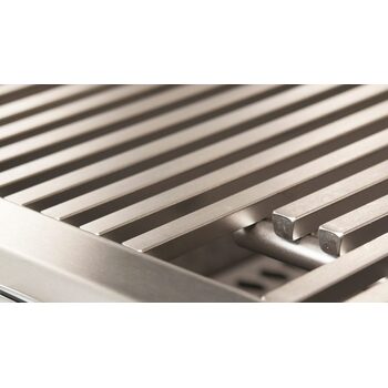 Fire Magic® Choice Series Built-In Gas Grill With Analog Thermometer Feature - Diamond Sear Cooking Grids